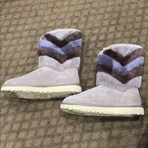 Ugg Tania Gray Chevron Fur Boots NIB Size 8